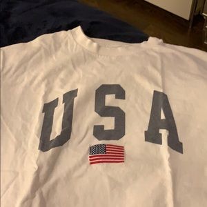 USA BRANDY MELVILLE T SHIRT